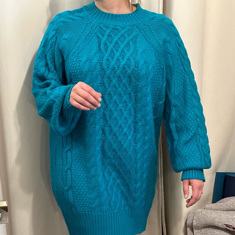 Medium oversized sweater - super comfy!